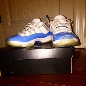 Jordan 11 UNC 2017